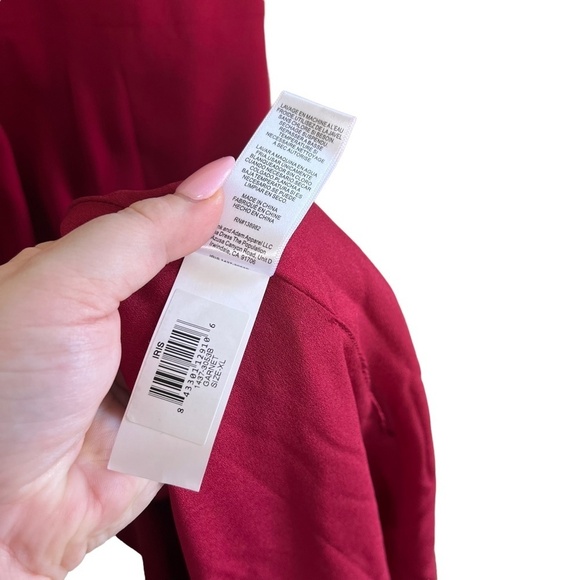 DRESS THE POPULATION | Iris Garnet Red Maxi Dress Sleeveless V Neck Slit - Picture 4 of 7